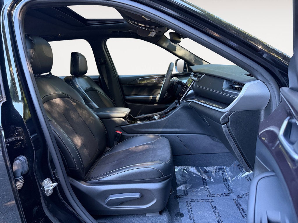 2023 Jeep Grand Cherokee Altitude 4x4