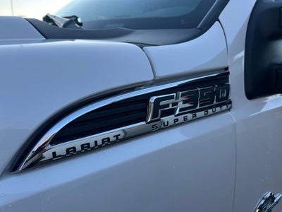 2016 Ford Super Duty F-350 DRW Lariat
