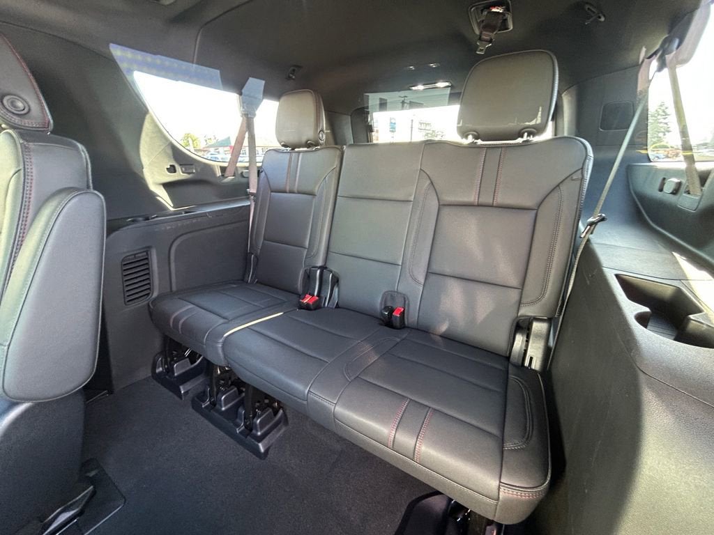 2025 Chevrolet Suburban RST