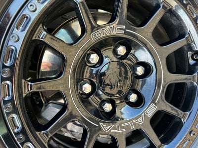 2024 GMC Canyon AT4X