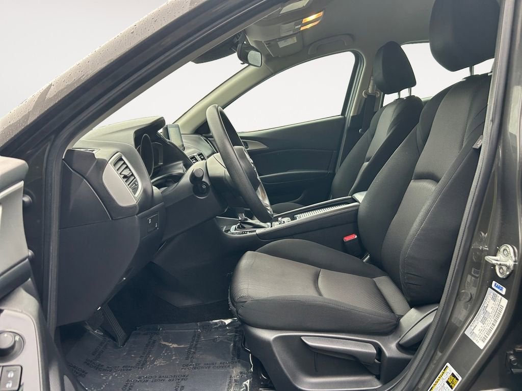 2018 Mazda Mazda3 5-Door Sport