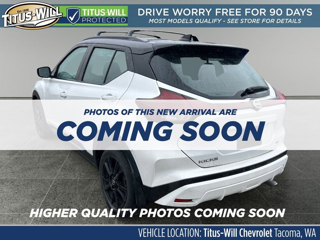 2021 Nissan Kicks SR