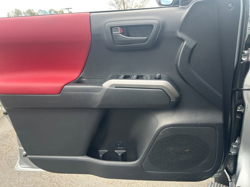 2022 Toyota Tacoma 4WD SR