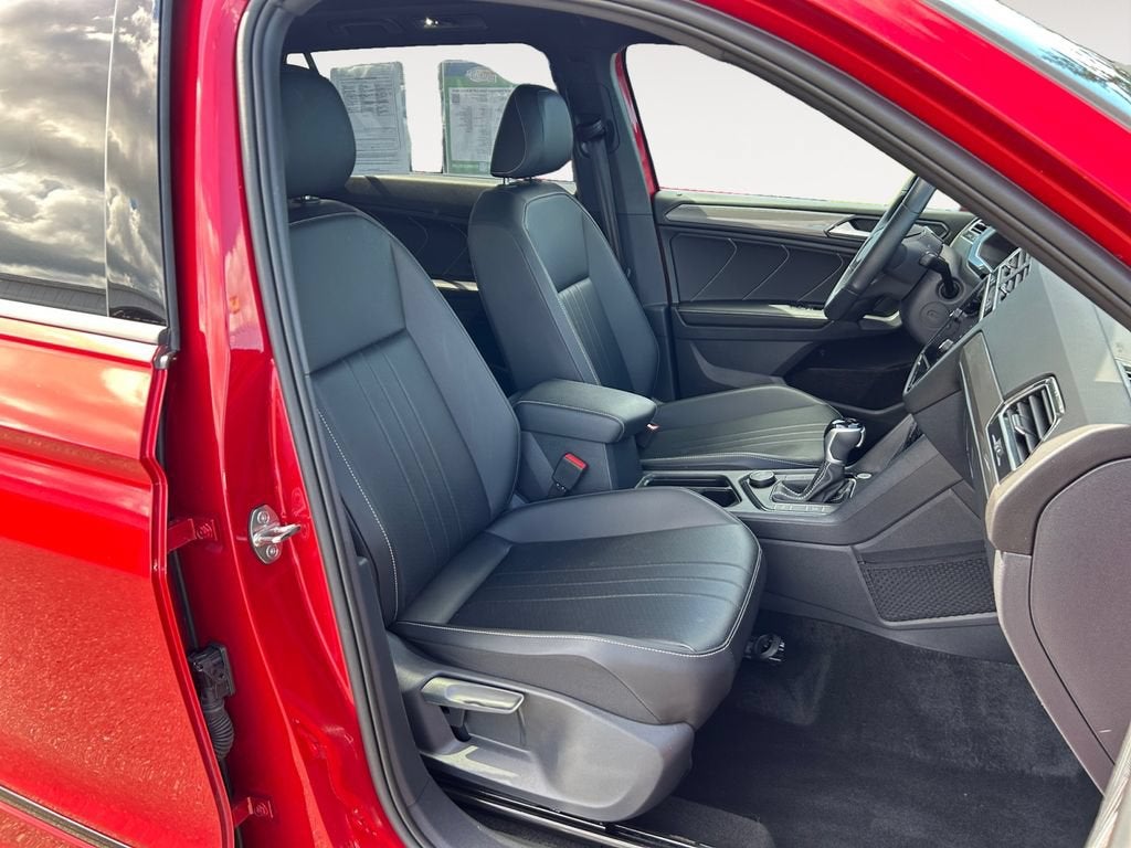 2024 Volkswagen Tiguan 2.0T SE R-Line Black