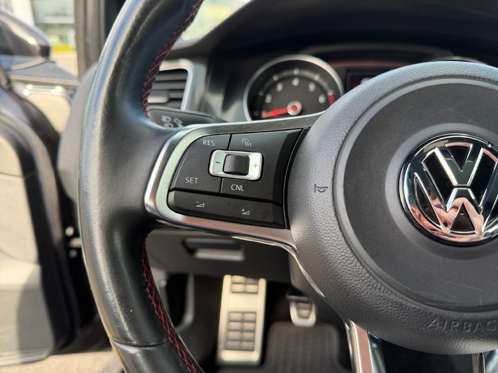 2015 Volkswagen Golf GTI 2.0T SE 4-Door
