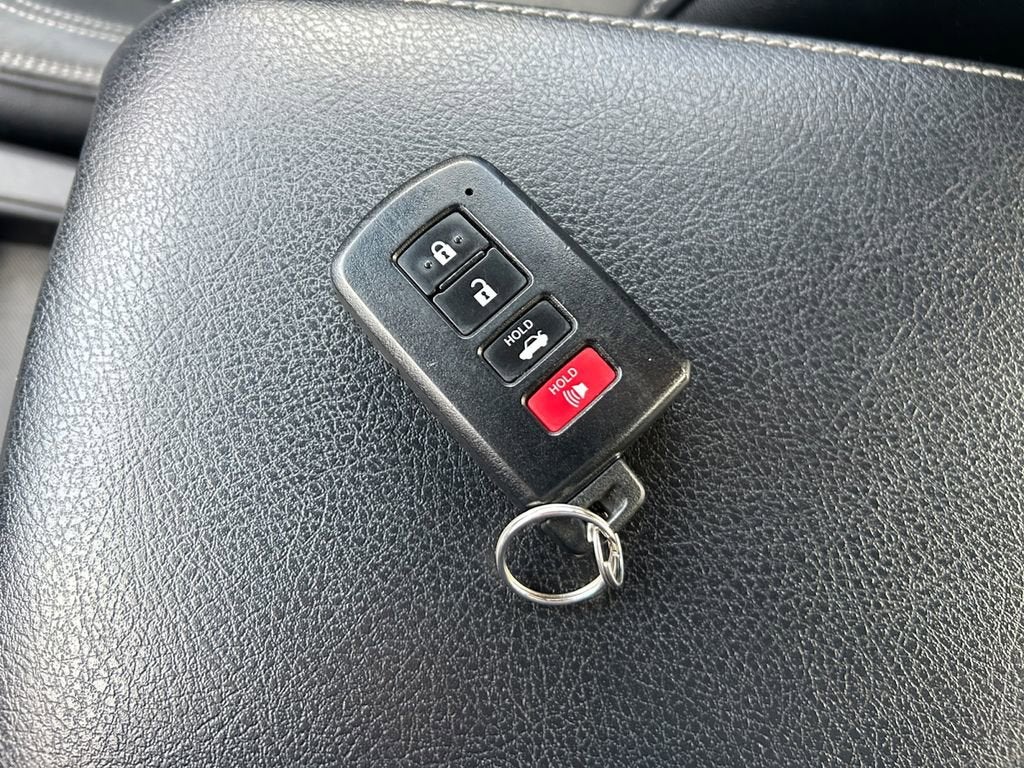 2017 Toyota Camry Hybrid LE