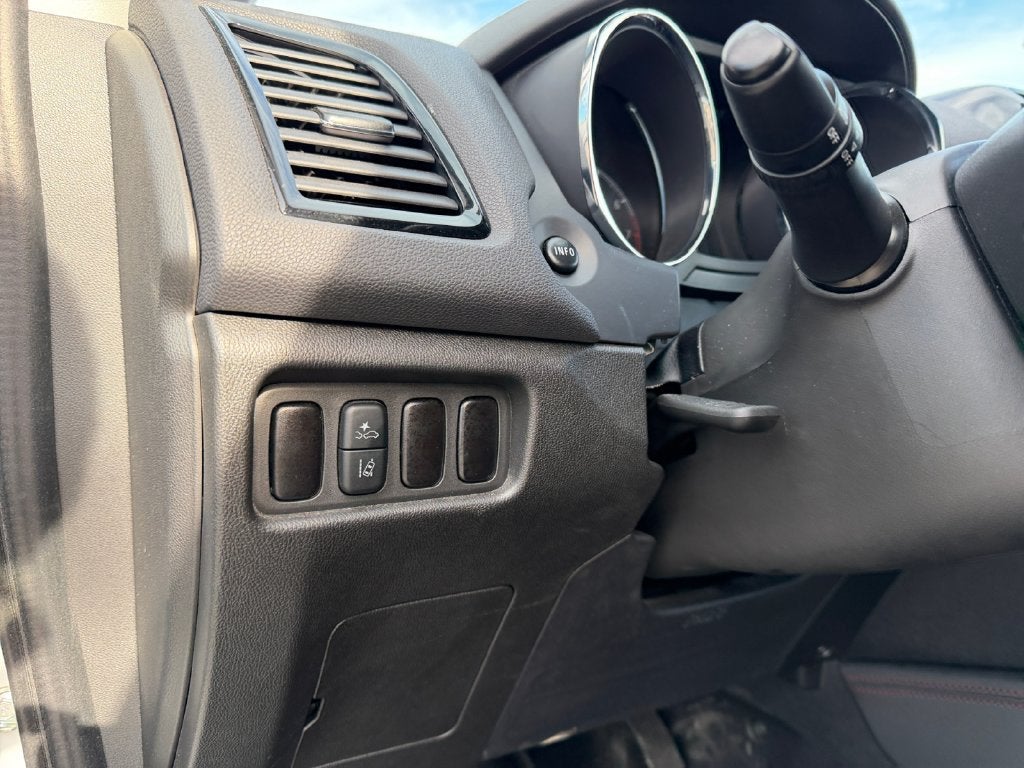 2025 Mitsubishi Outlander Sport S