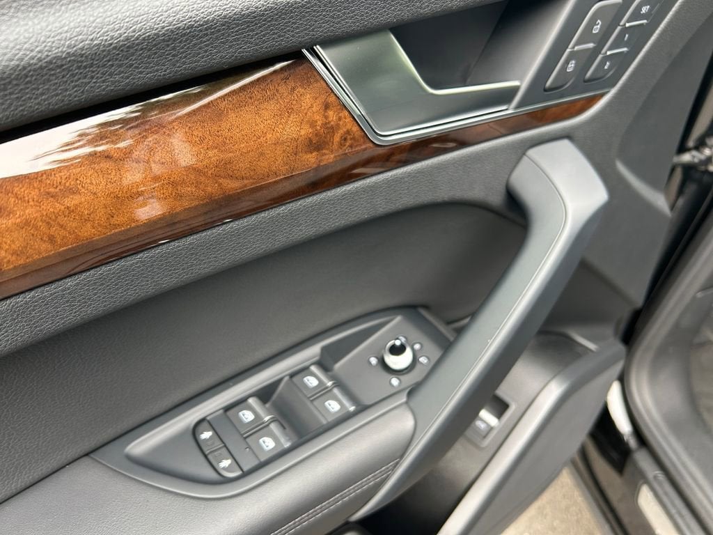 2020 Audi Q5 Premium Plus