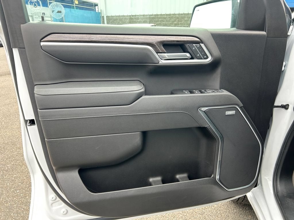 2025 Chevrolet Silverado 1500 LTZ