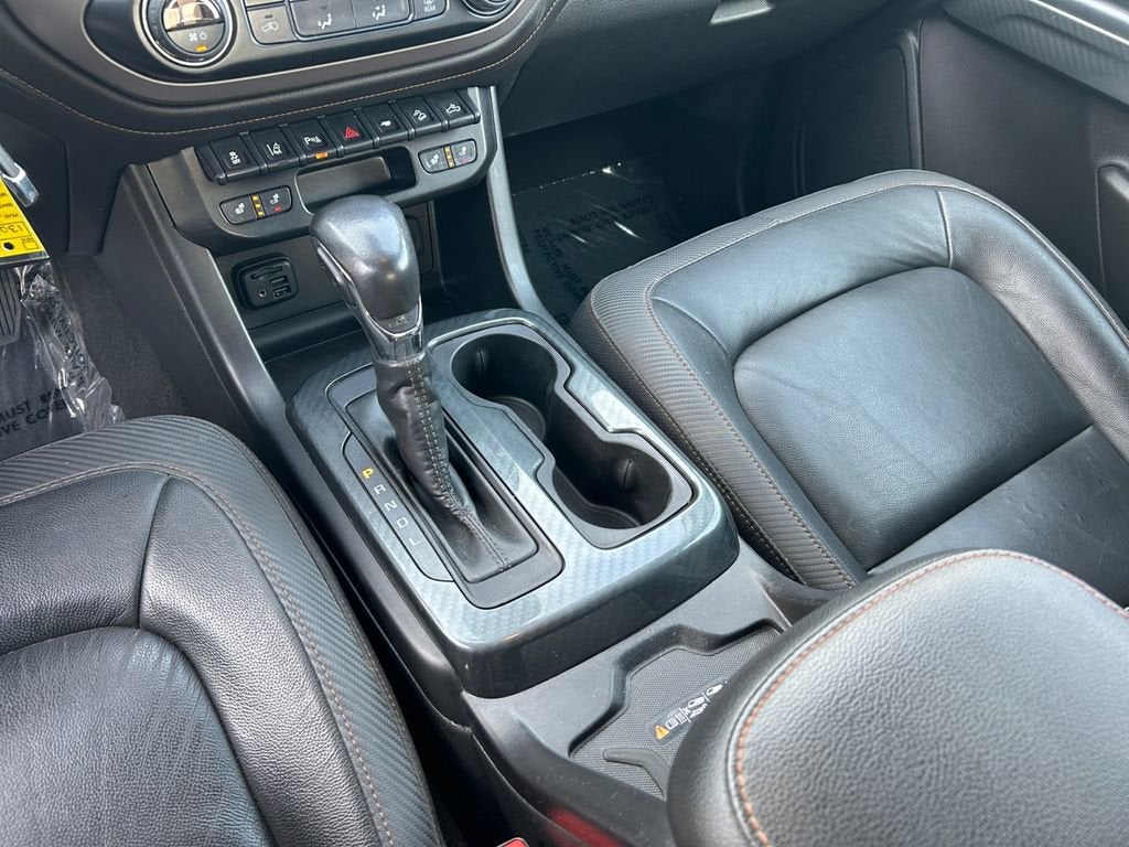2022 GMC Canyon AT4 - Leather