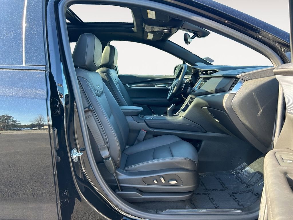 2025 Cadillac XT5 Sport