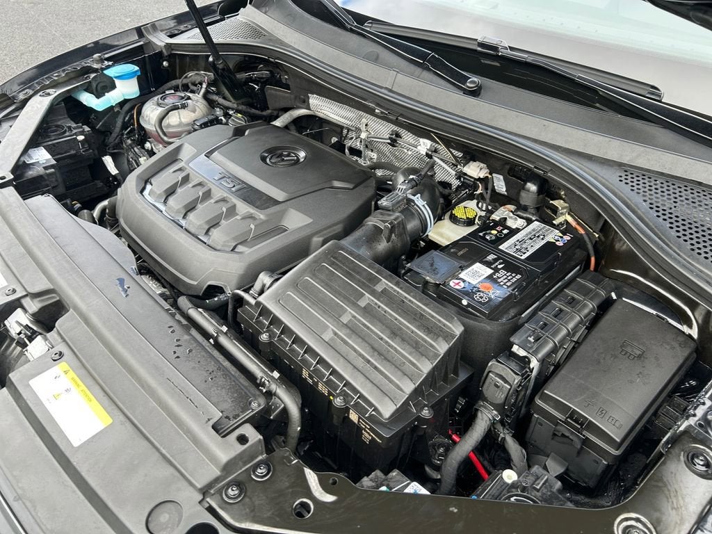2023 Volkswagen Tiguan SE R-Line Black