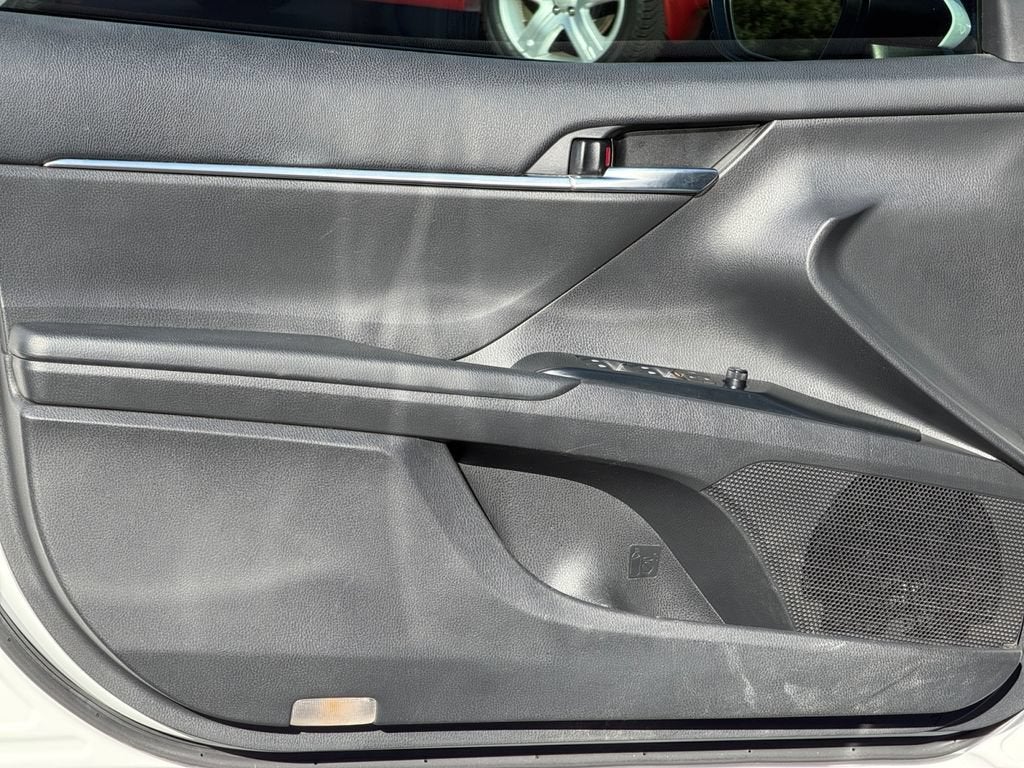 2018 Toyota Camry Hybrid LE