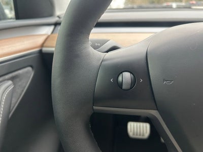 2025 Tesla Model Y Performance