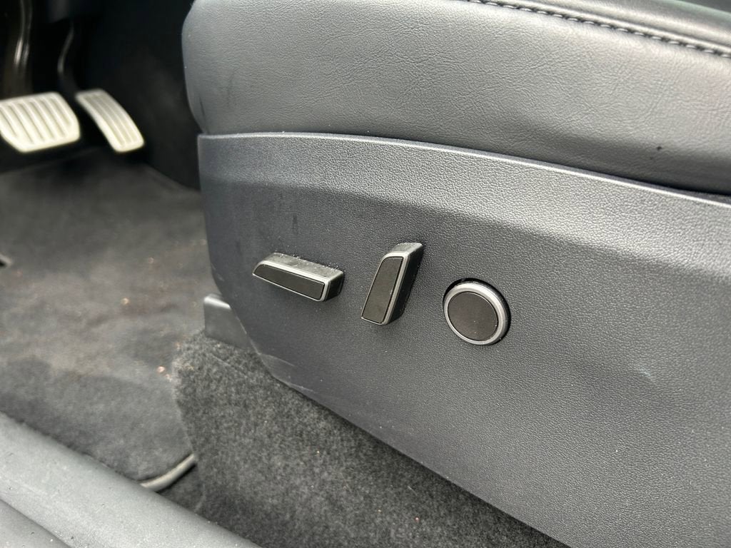 2025 Tesla Model Y Performance