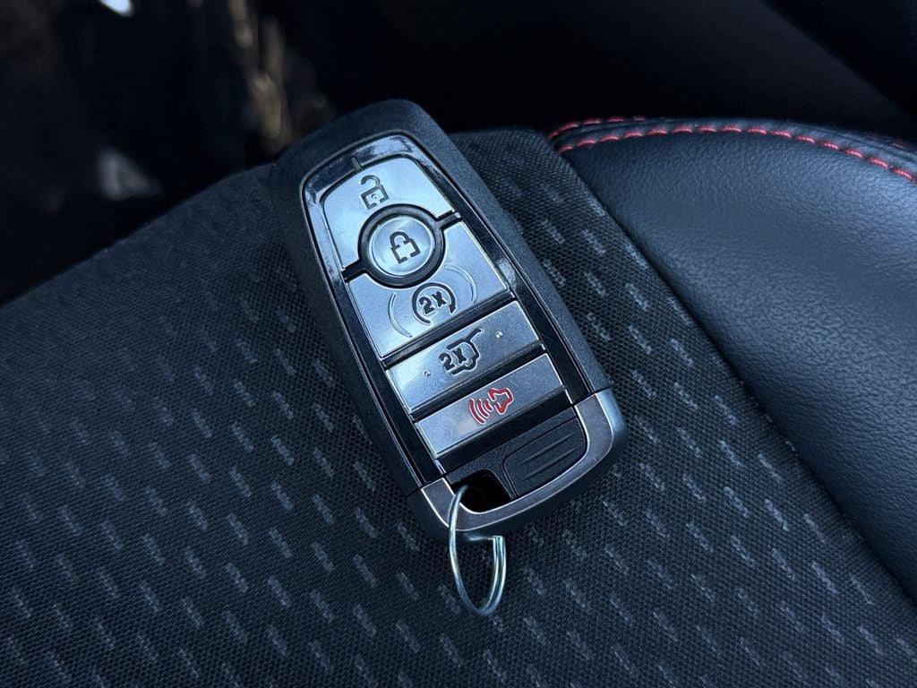 2025 Ford Escape Hybrid ST-Line Select