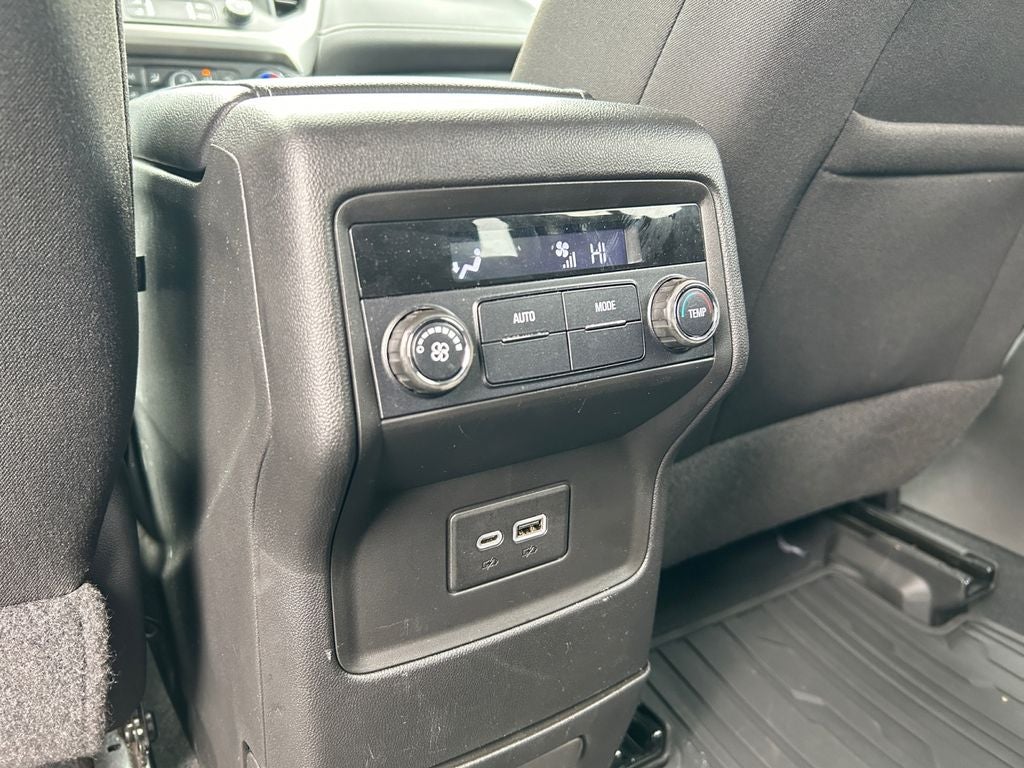 2022 GMC Acadia SLE