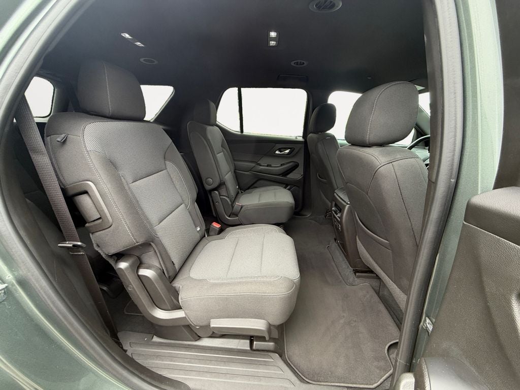2022 Chevrolet Traverse LT Cloth w/2FL