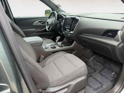 2022 Chevrolet Traverse LT Cloth w/2FL