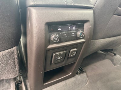 2022 Chevrolet Traverse LT Cloth w/2FL