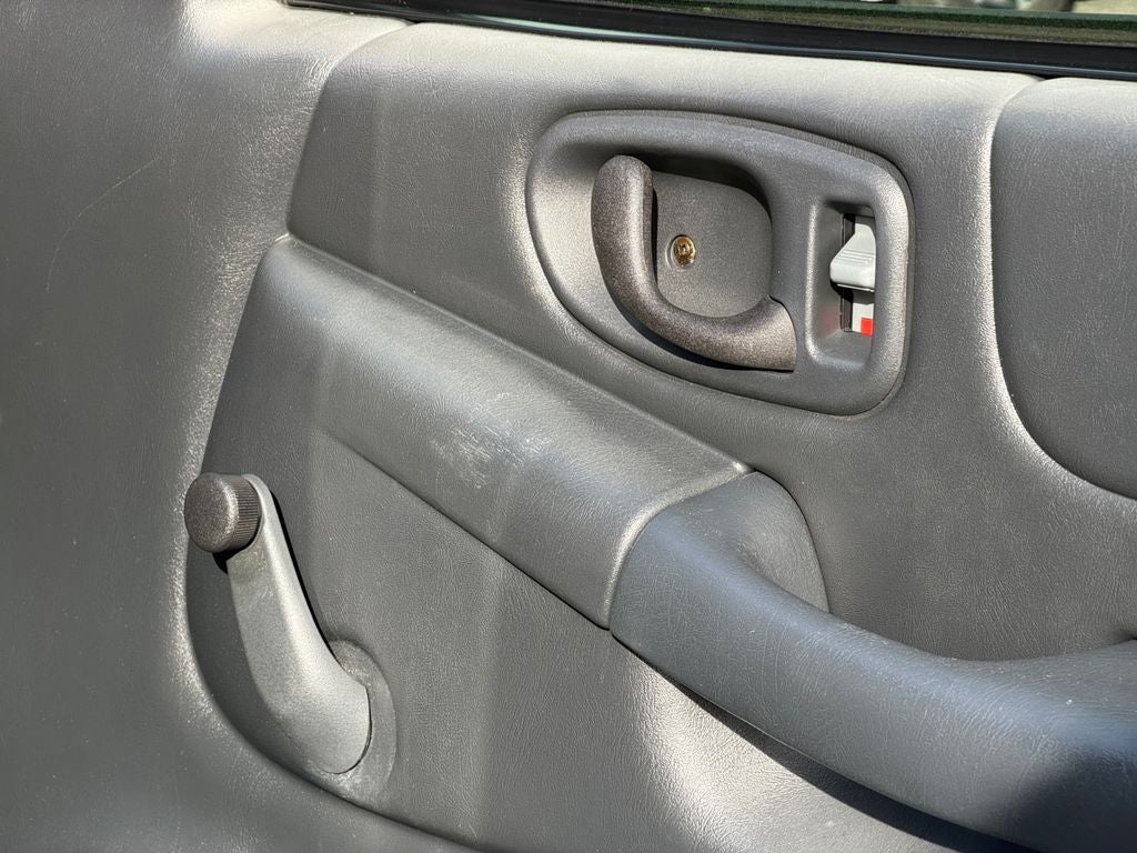 2003 GMC Sonoma SL