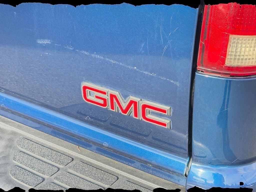 2003 GMC Sonoma SL