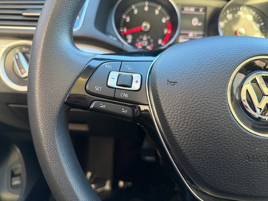 2018 Volkswagen Passat 2.0T S