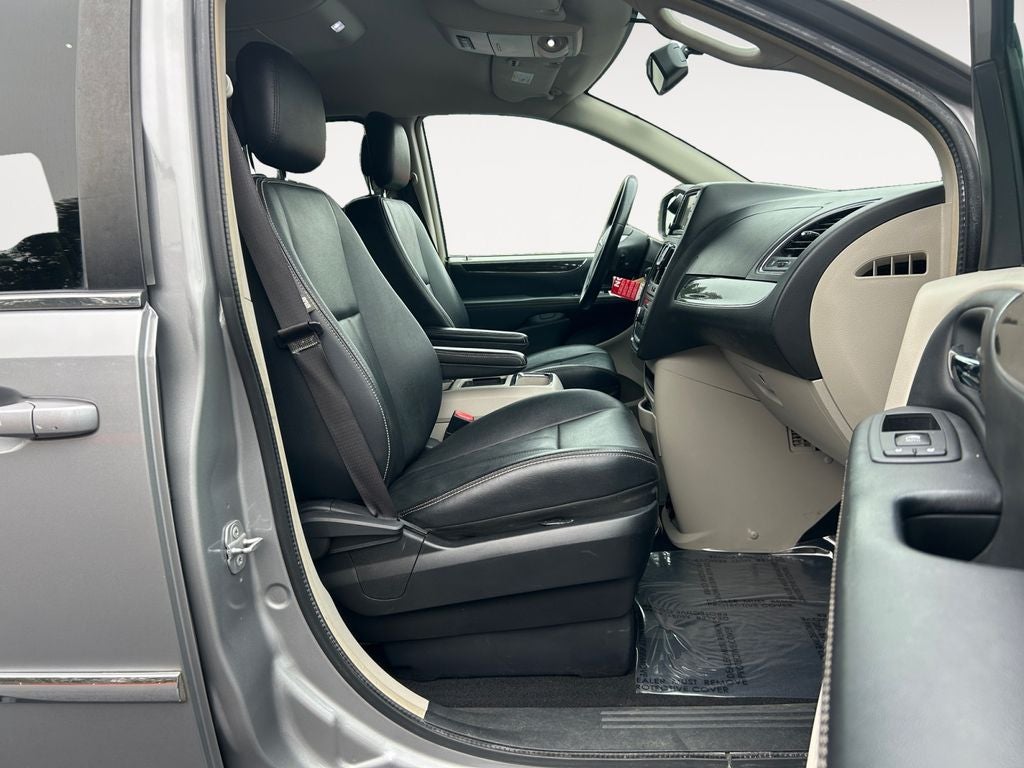 2015 Chrysler Town & Country Touring