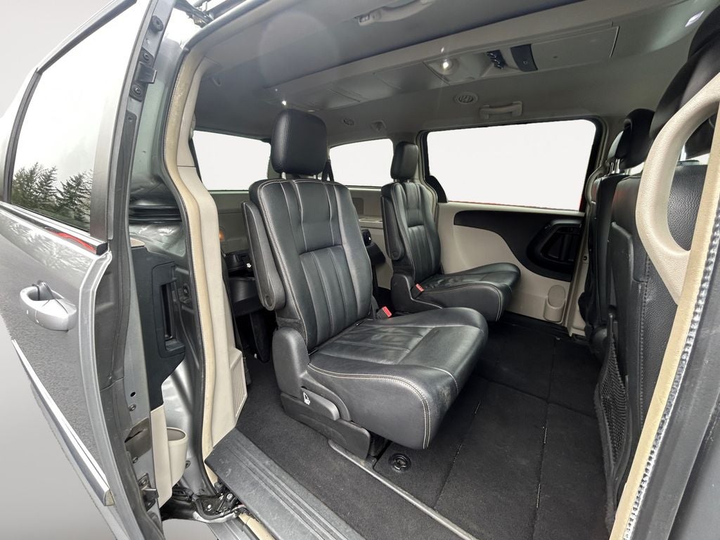 2015 Chrysler Town & Country Touring
