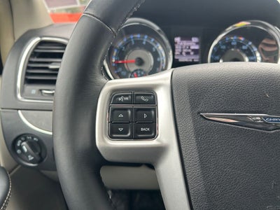 2015 Chrysler Town & Country Touring