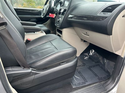 2015 Chrysler Town & Country Touring