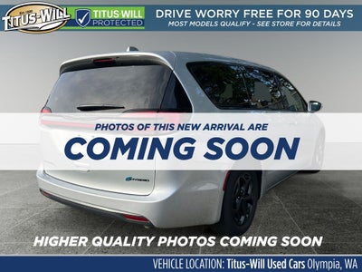 2022 Chrysler Pacifica Hybrid Touring L