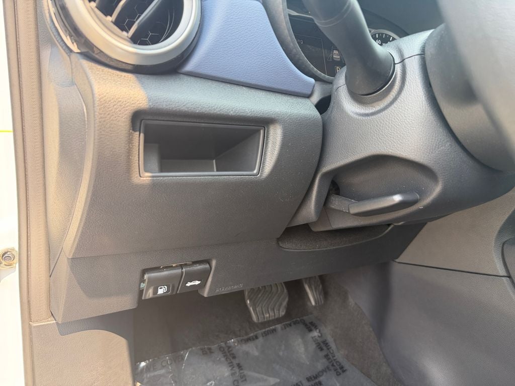 2024 Nissan Versa 1.6 SV