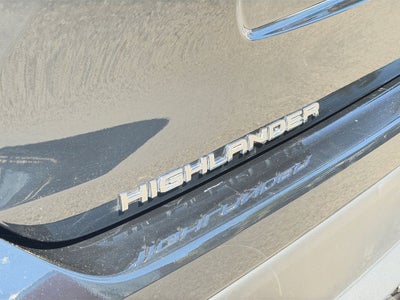2021 Toyota Highlander LE