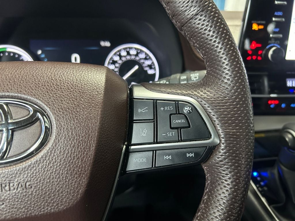 2022 Toyota Sienna Platinum 7 Passenger