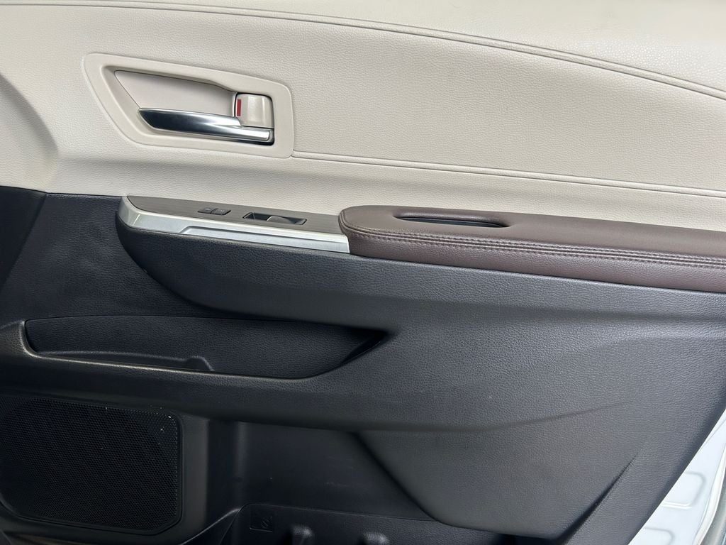 2022 Toyota Sienna Platinum 7 Passenger