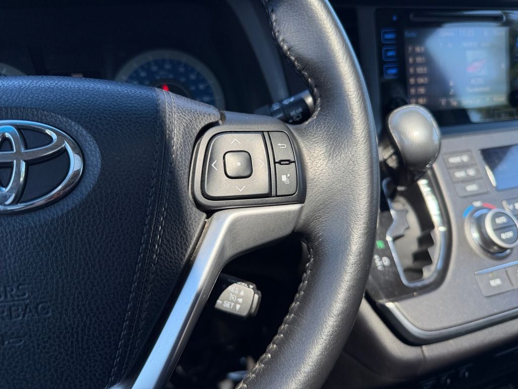 2015 Toyota Sienna SE 7 Passenger
