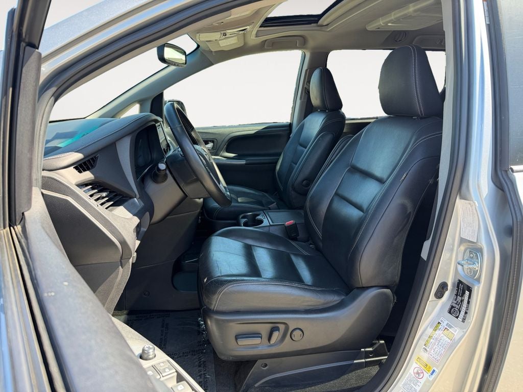 2015 Toyota Sienna SE 7 Passenger