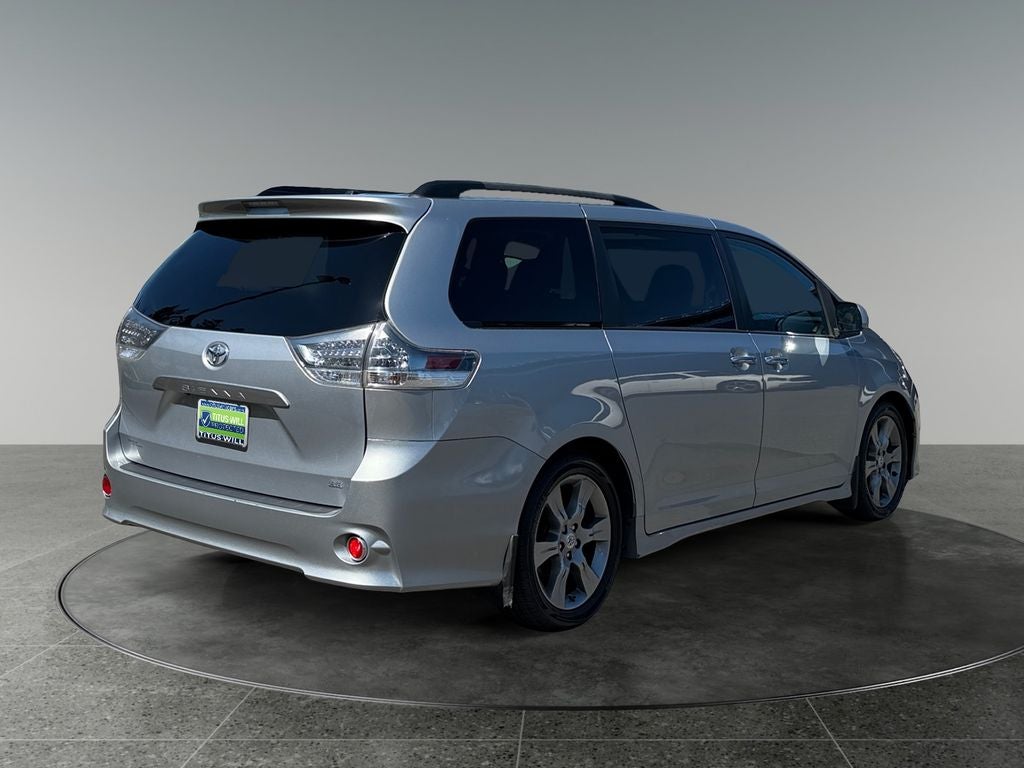 2015 Toyota Sienna SE 7 Passenger