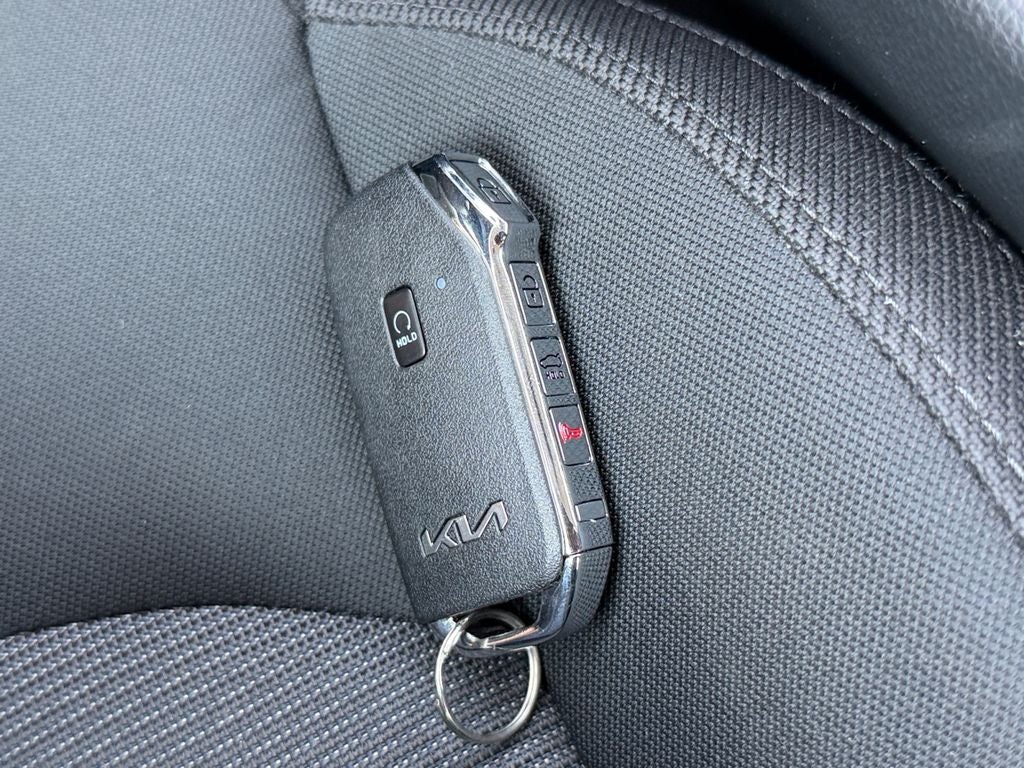 2022 Kia K5 LXS