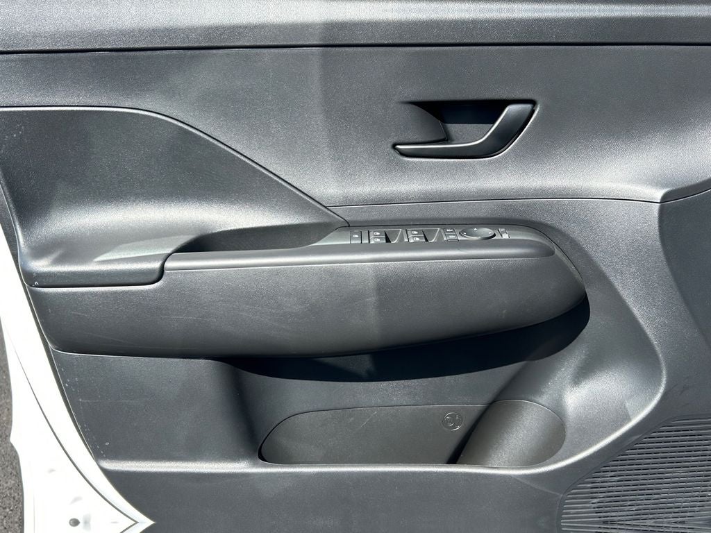 2025 Hyundai Kona SE
