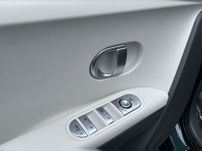 2024 Hyundai IONIQ 5 SE