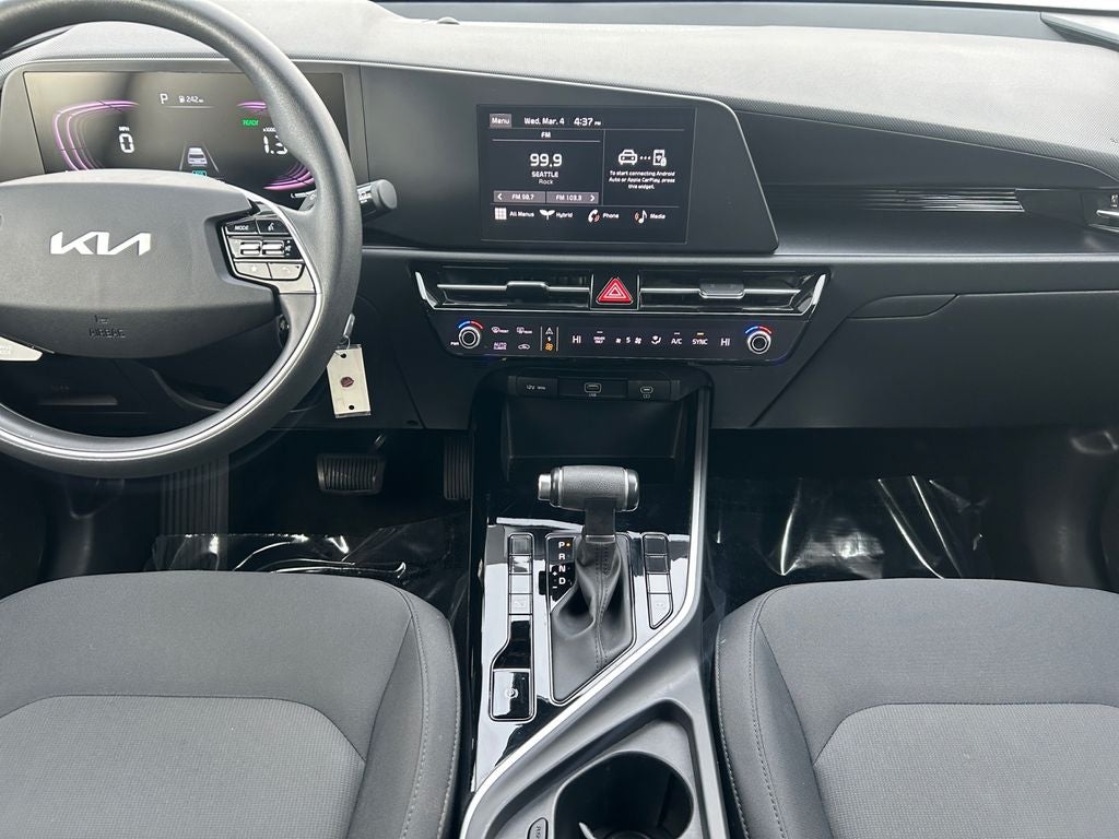 2023 Kia Niro LX