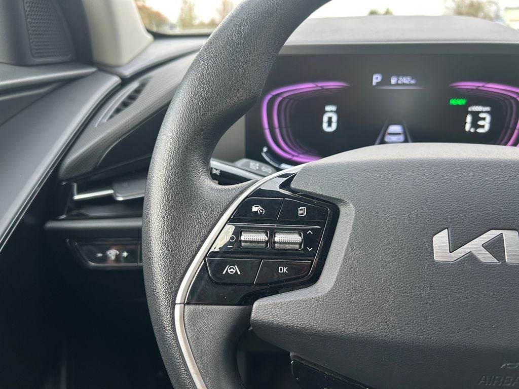 2023 Kia Niro LX