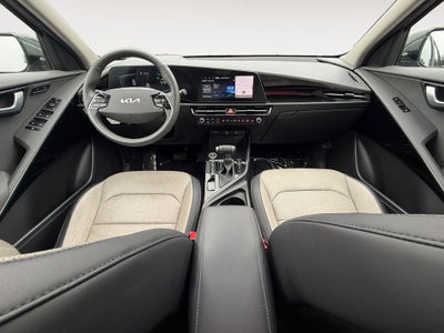 2023 Kia Niro SX