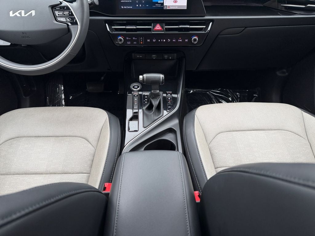 2023 Kia Niro SX