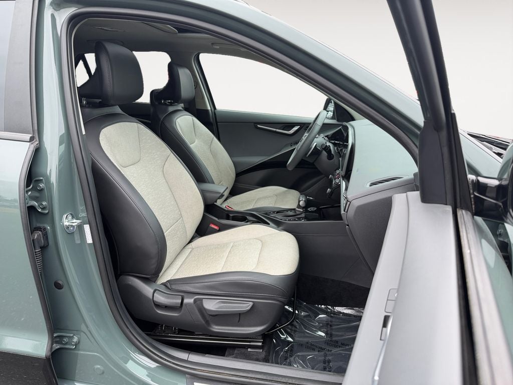 2023 Kia Niro SX