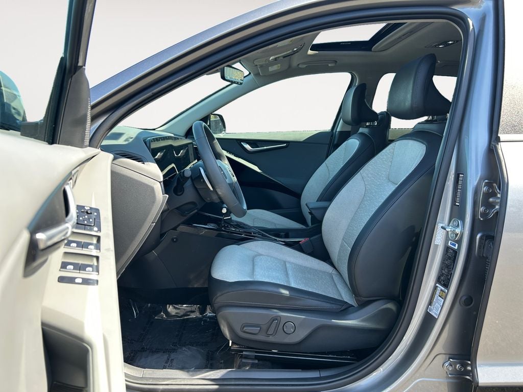 2024 Kia Niro SX