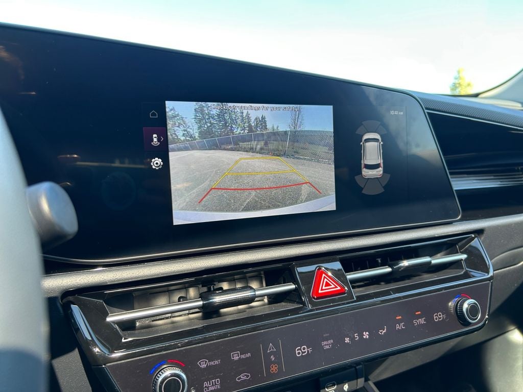 2024 Kia Niro SX