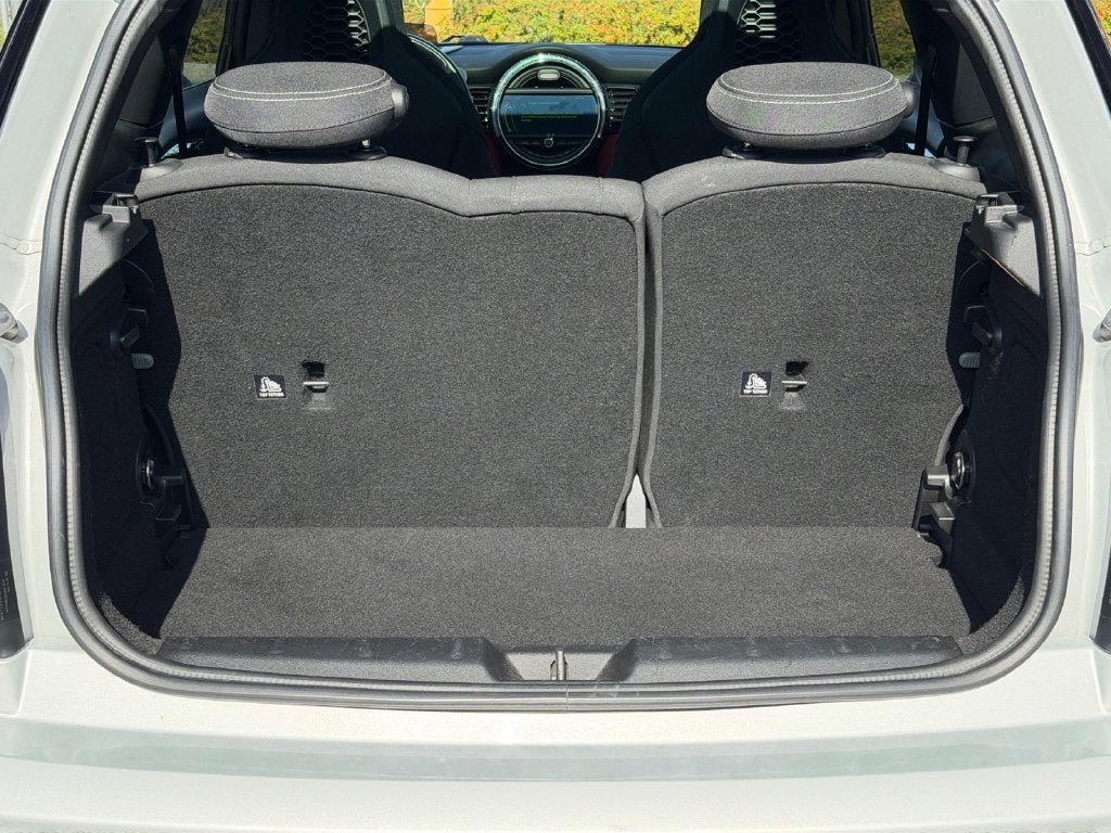 2016 MINI John Cooper Works Base